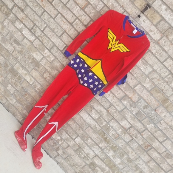 Wonder Woman Pajamas Costume DC Comics Footed RedBlue OnePiece Small/Medium pjs - Picture 2 of 10